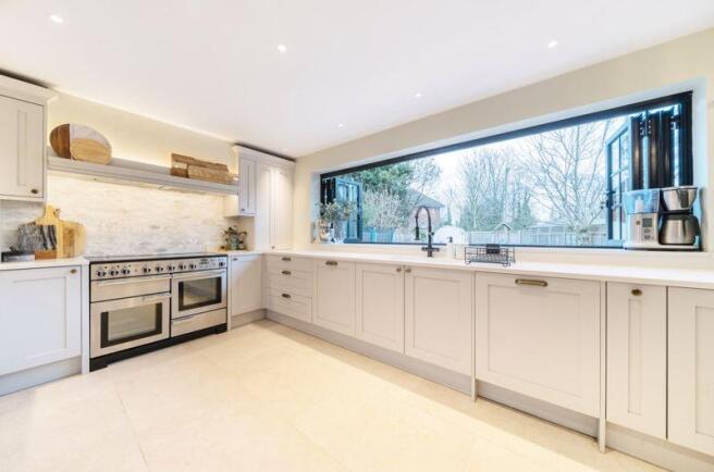 Kitchen Diner angle 2
