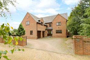 15, Watling Street West, Towcester NN12 8LD