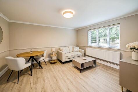 Lowestoft Drive, Slough