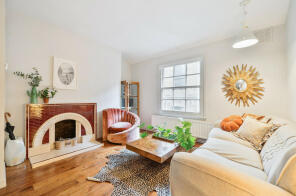 Flat 26, Stirling Court, Tavistock Street, London WC2E 7NU