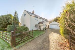 Hedgelands, Fulwell Road, Buckingham MK18 4AS