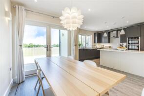 2, Coach House Mews, Ranmore Common, Dorking RH5 6SX