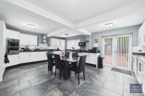 2, Sefton View, Wigan WN5 8UL
