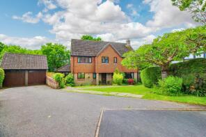 8, Britts Farm Road, Uckfield TN22 4LZ