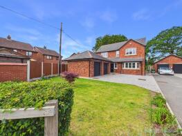 1, Fox Meadow, Bedwell Road, Cross Lanes, Wrexham LL13 0TR