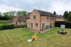 3, Kingstone Hall Barns, Church Lane, Uttoxeter ST14 8QJ