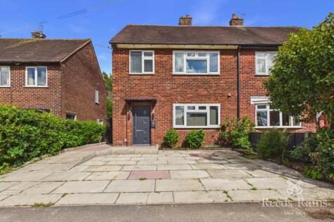 Brayton Avenue, Sale, Greater Manchester, M33