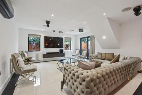 Ingram Way, Greenford, UB6