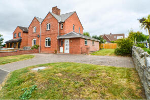 Nine O Clock Cottage, Westfield Cottages, Front Street, Chedzoy, Bridgwater TA7 8RE