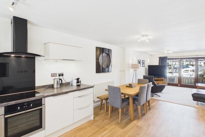 Living/dining/kit...