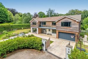 High Timbers, Mark Way, Godalming GU7 2BQ