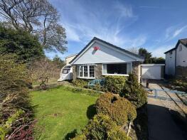 8, Gosport Lane, Outlane, Huddersfield HD3 3FD