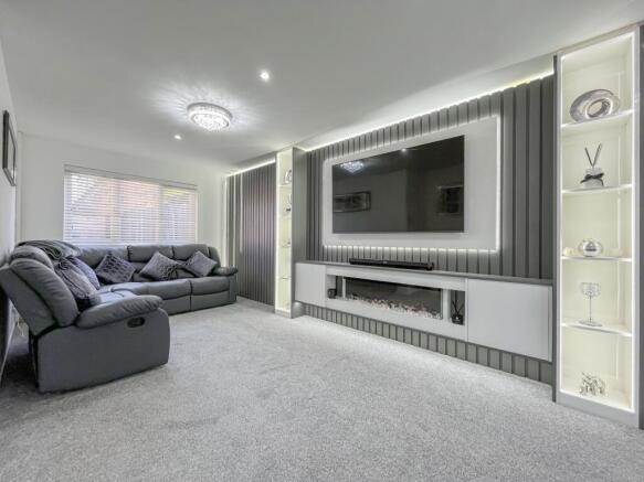 LIVING ROOM DINER