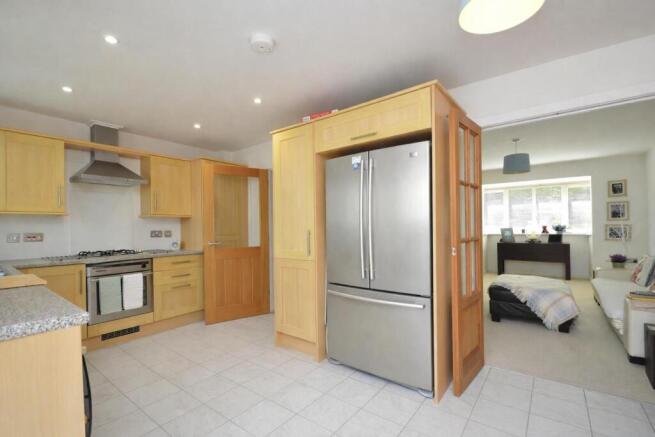 Kitchen1.jpg