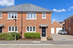 47, Hangar Drive, Chichester PO20 2EB