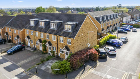 Bushy Close, Romford, RM1