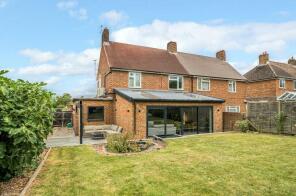 11, Norwood Close, Leatherhead KT24 5NY
