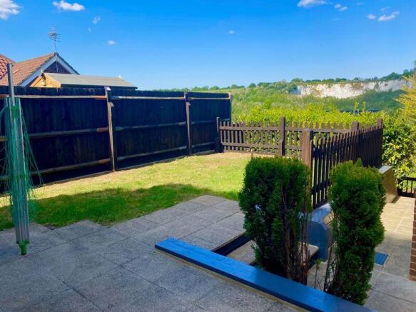 GARDEN WITH VIEWS