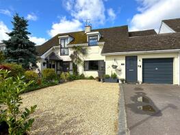 8, Queens Close, Chippenham SN15 4SB