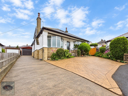 Oakfield Drive, Baildon, Shipley, BD17 6AW