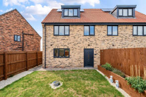 21, Barnwell Place, Bristol BS35 2FT