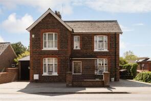 Ivydale, Horley Row, Horley RH6 8BE