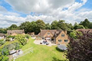 Long Mynd, Burchetts Green Lane, Burchetts Green, Maidenhead SL6 3QW