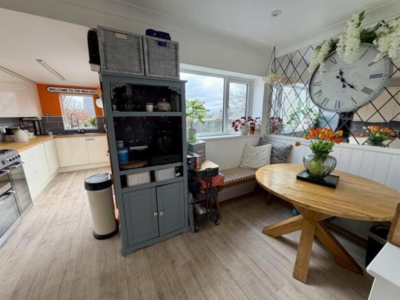 Kitchen/Dining Room