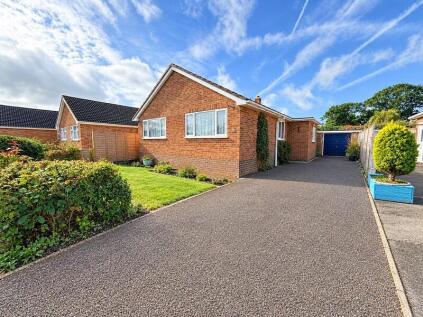 Queens Grove, Ashley, Hampshire. BH25 5DA