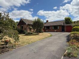 Lanhill, Beeches Close, Pitton SP5 1EF