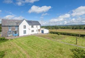 School House, Llanafanfawr, Builth Wells LD2 3PN