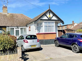2, Chandos Parade, Hadleigh, Benfleet SS7 2HT