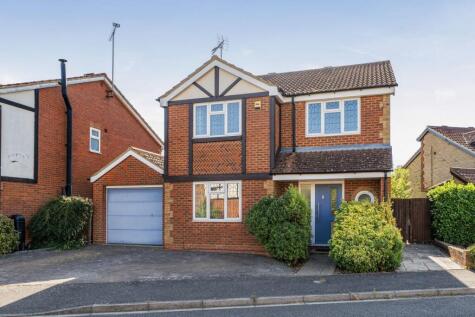 Waterloo Close, Flitwick, MK45