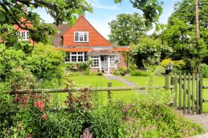 Meadowbrook Cottage, Edenbridge Road, Hartfield TN7 4JJ