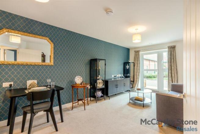 8678426-interior05.jpg