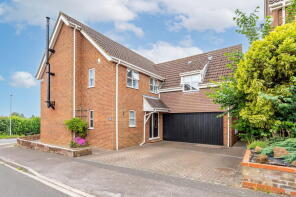 1, Wheatlands Close, Bedford MK45 2AQ