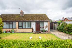 2, Barnfield, Preston PR4 4GE
