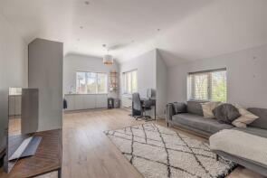 Apartment 8, The Beeches, Dedworth Road, Windsor SL4 4LH