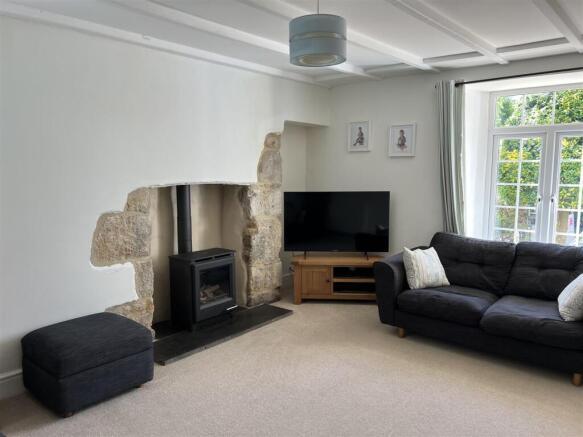 Reception Room/Formal Lounge: