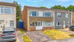 32, Delves Crescent, Atherstone CV9 2QF