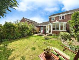 40, Blackthorn Close, Winchester SO21 3BU