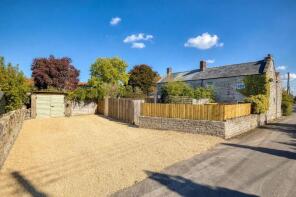 1, East Farm Cottages, Broadway Road, Charlton Adam, Somerton TA11 7AU