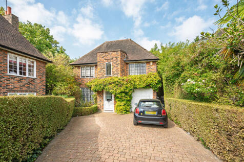Maurice Walk, Hampstead Garden Suburb, London, NW11