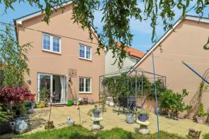 12, Marsh Gardens, Minehead TA24 6EX
