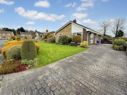 8, Hay Brow Crescent, Scalby, Scarborough YO13 0SG