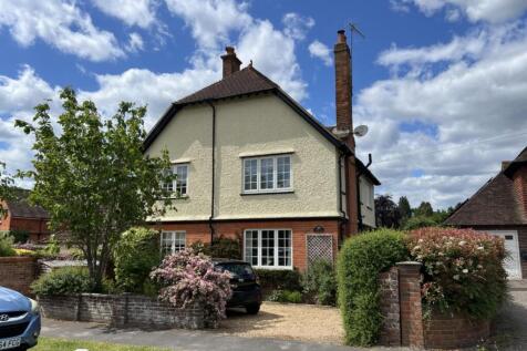 Bridge Road, Cranleigh, GU6
