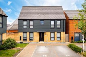 35, Acker Bilk Drive, Glebe Farm, Milton Keynes MK17 8XZ