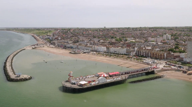 Pier and Neptune.png