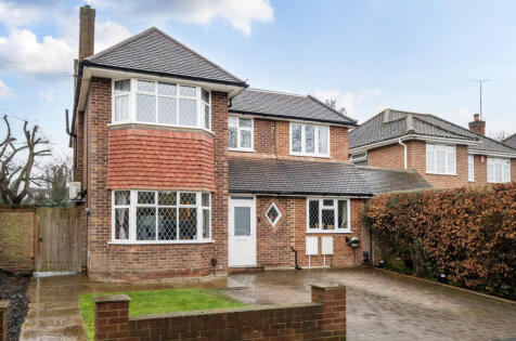 Daneswood Close, Weybridge, Surrey, KT13