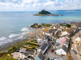 1, St Michaels Reach, Oates Road, Marazion TR17 0AB